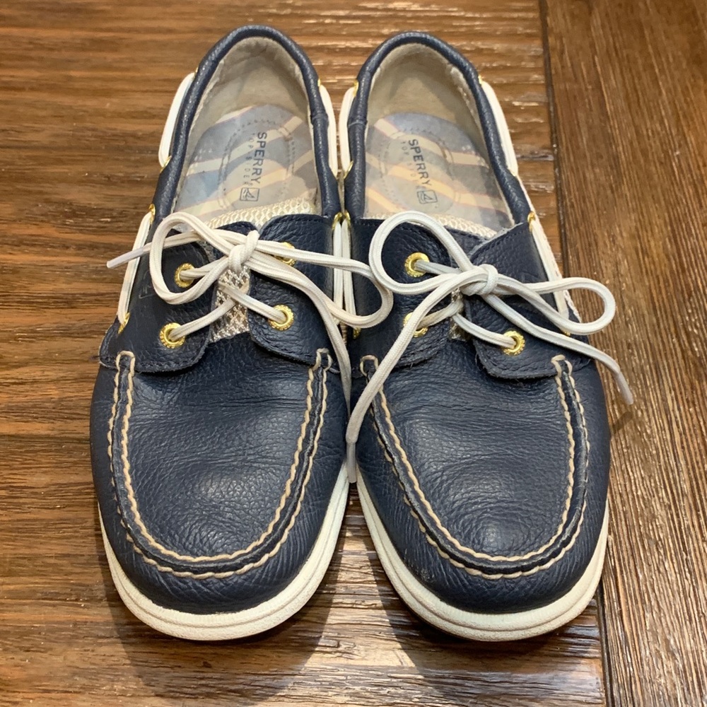 Women’s navy sperry top sider size 8
